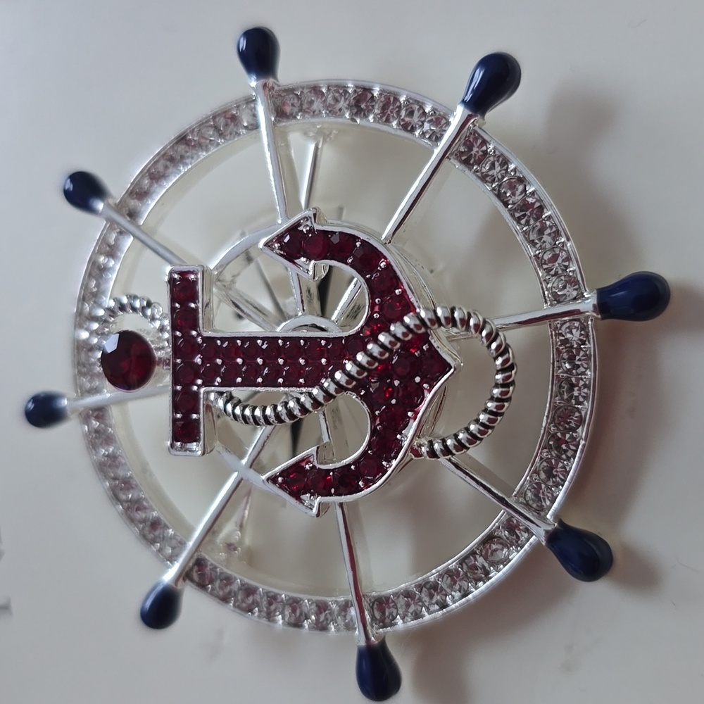 NAPIER BRAND WOMENS BEAUTIFUL  NAUTICAL SHIP'S WHEEL FASHION JEWELRY PIN BROOCH